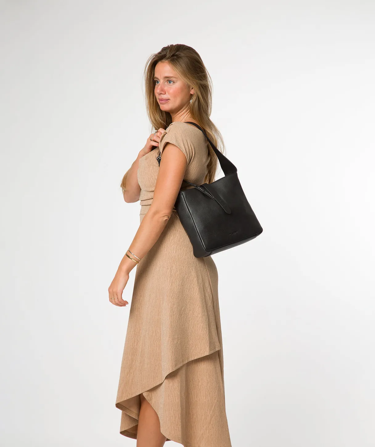 Isola' Black Leather Tote Bag