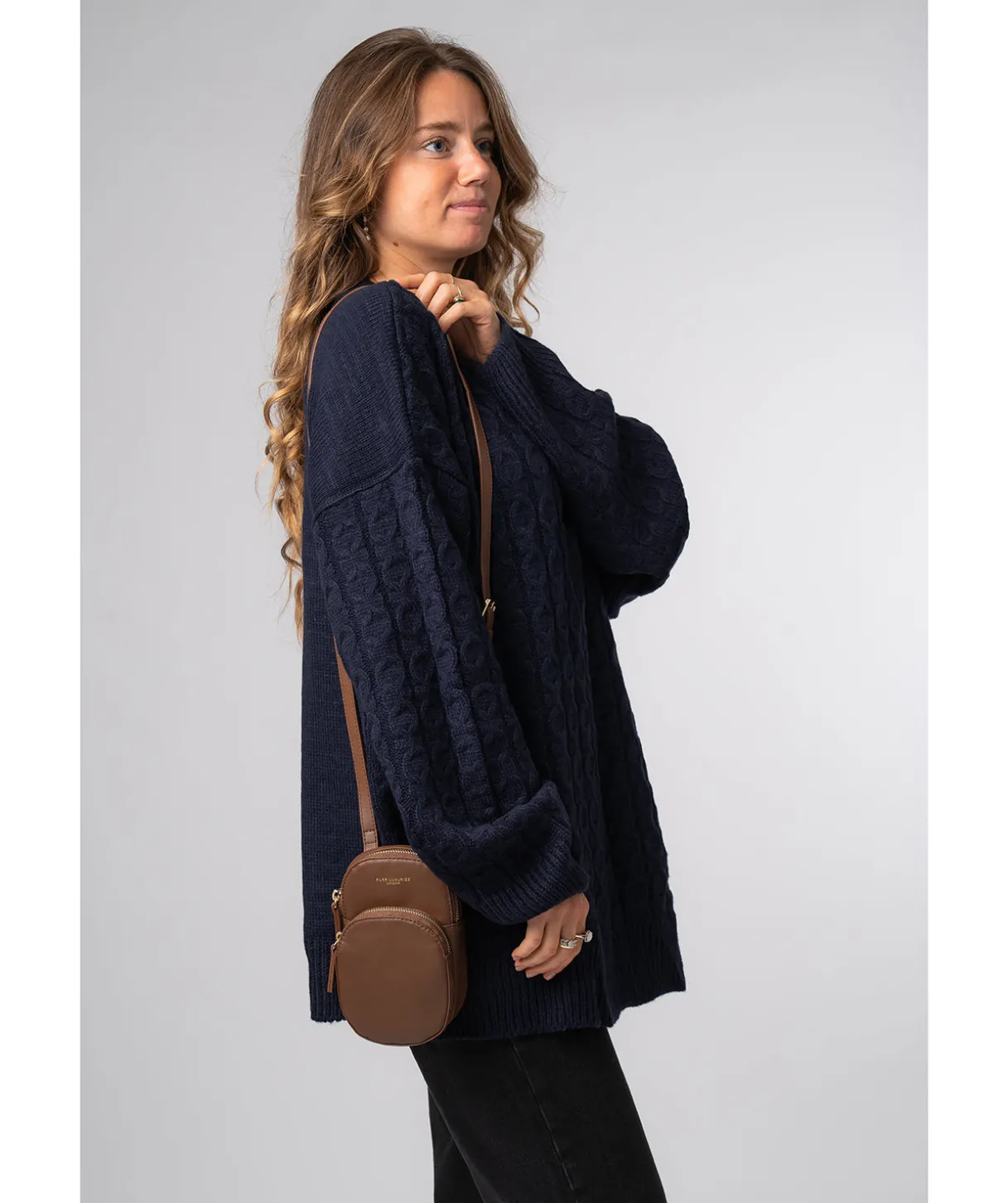Luna' Chestnut Leather Cross Body Phone Bag
