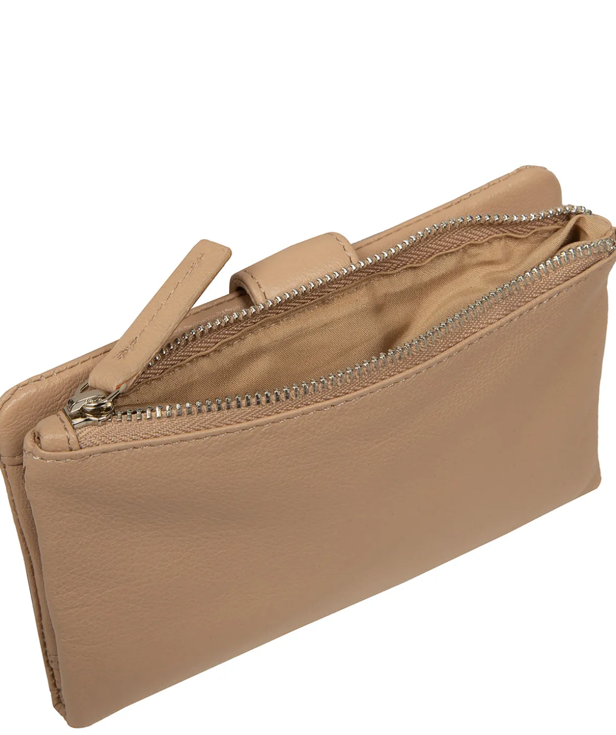 Zaraia' Latte Leather Purse