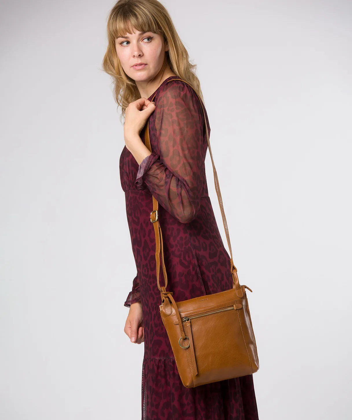 Zarro' Dark Tan Leather Shoulder Bag